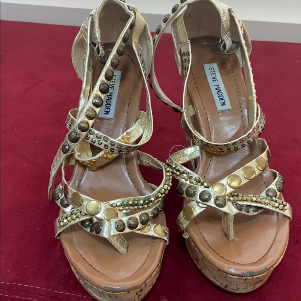 STEVE MADDEN Wedge Heels size 8